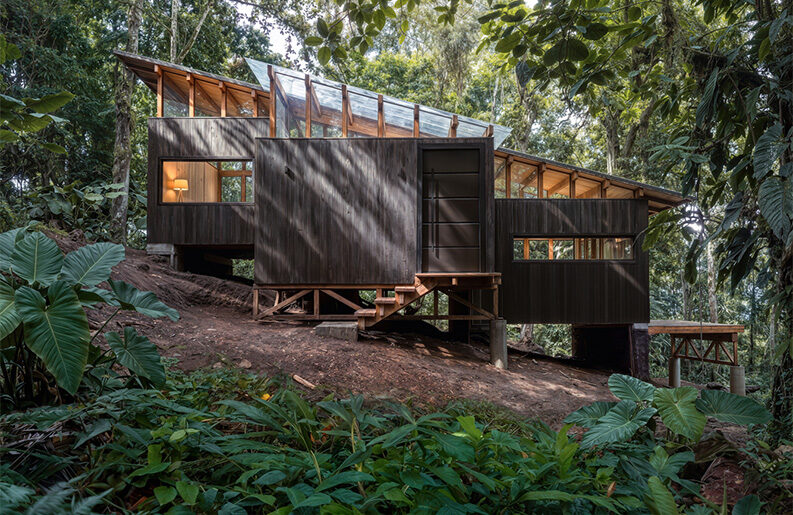 Refugio Chocó Pambil by Minqa Atelier