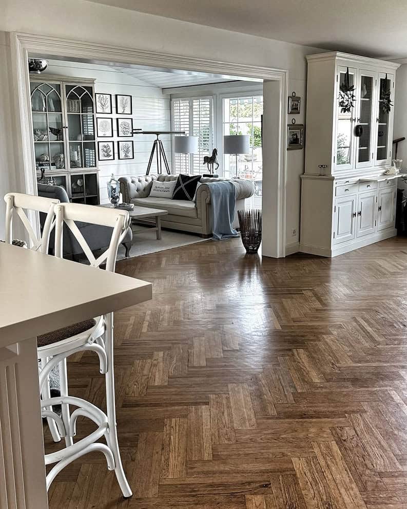 Una casa inspirada en los Hamptons. Recorremos el hogar de Rena Ruhle en Suiza