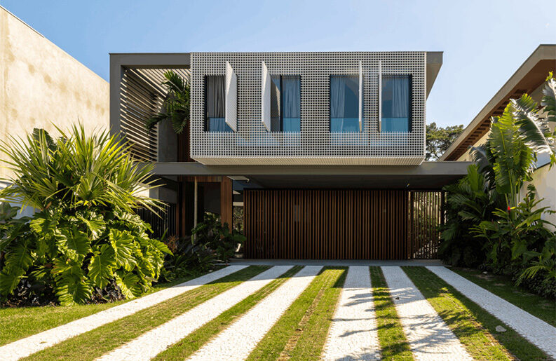 Residencia C21 by Raiz Arquitetura