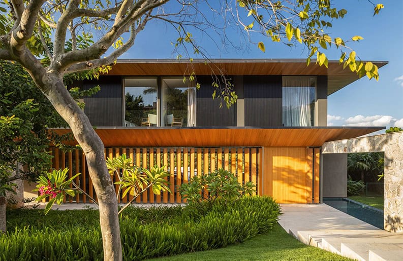 Residencia F3 by Belluzzo Martinhao Arquitetos