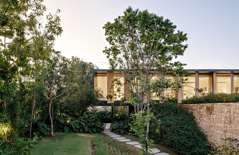Residencia MRD by Jacobsen Arquitetura