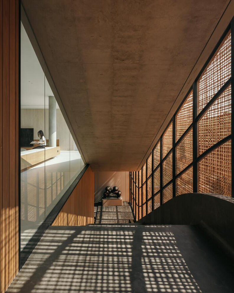 Residencia Split Mass by K-Thengono Design Studio