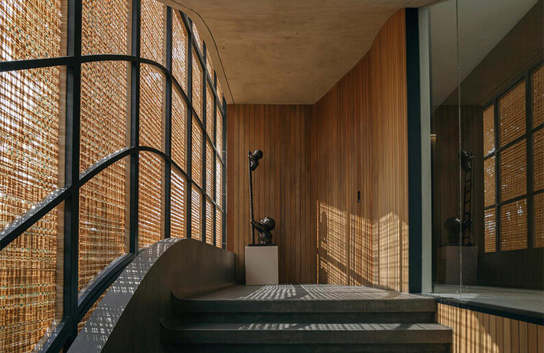 Residencia Split Mass by K-Thengono Design Studio