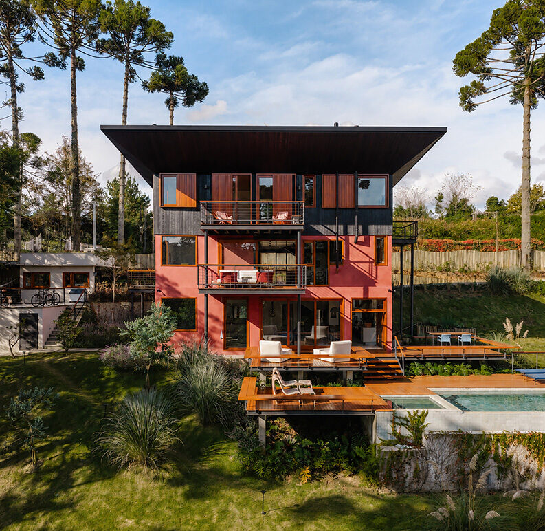 Residencia en Campos do Jordão by Gil Mello Arquitetura