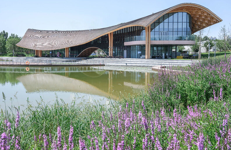 Restaurante Lakeside by THAD SUP Atelier