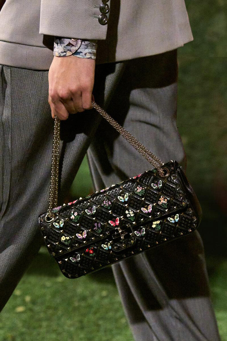 Rockstud Spike. El inconfundible bolso de Valentino está de vuelta
