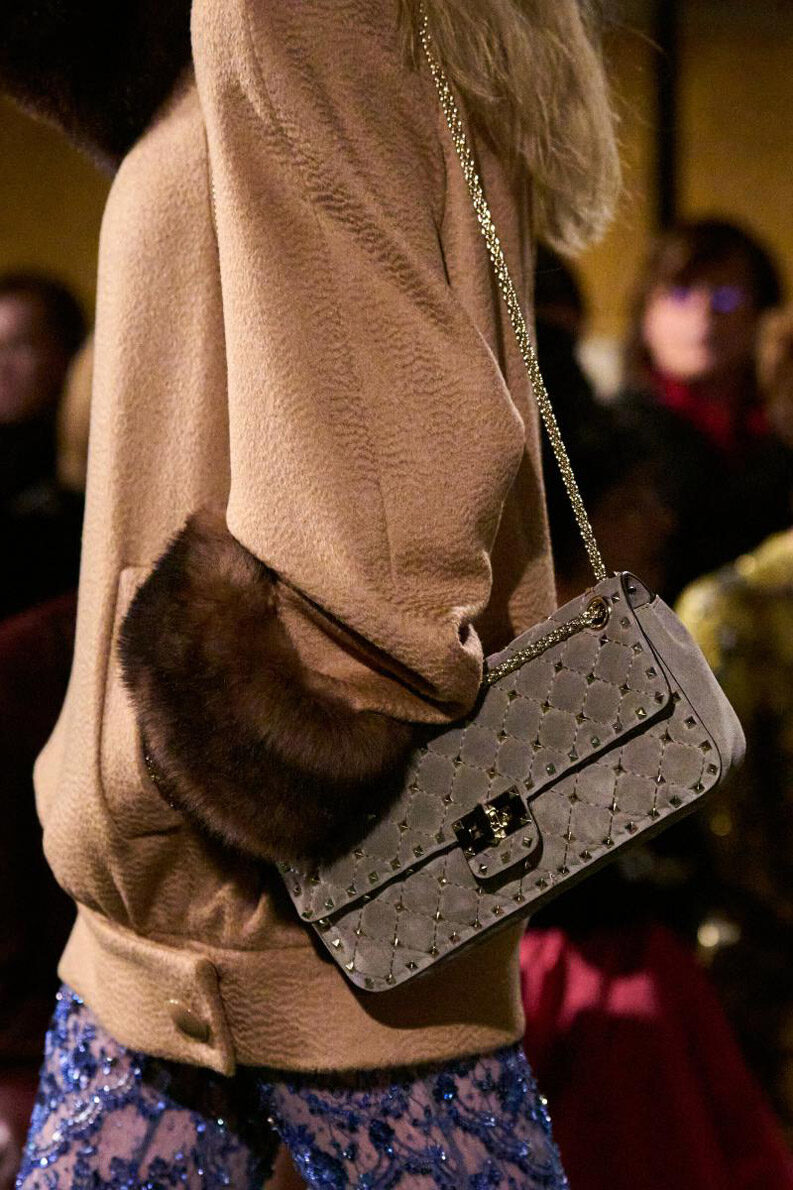 Rockstud Spike. El inconfundible bolso de Valentino está de vuelta