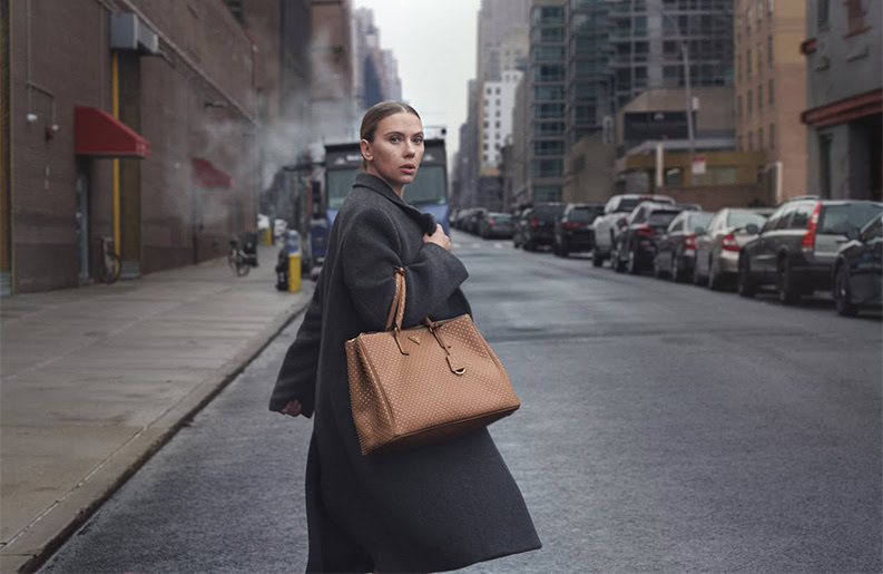 Nuevo Ícono de Estilo. Scarlett Johansson protagoniza la campaña de Prada Galleria