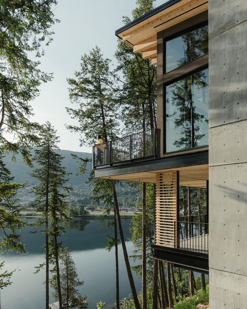 Shore House by Stanley Office of Architecture