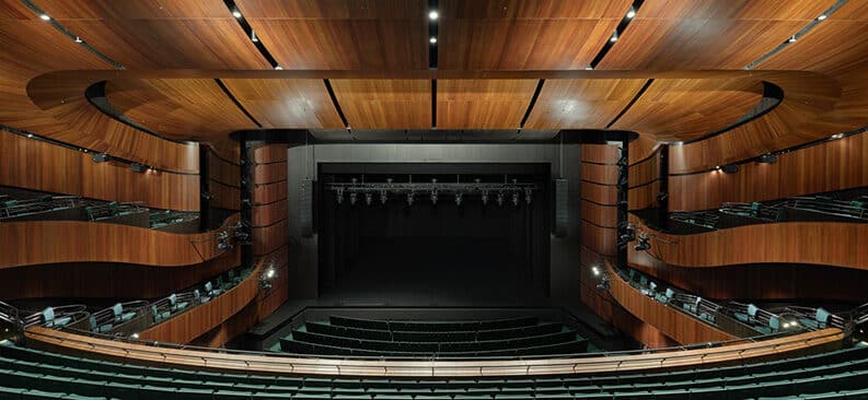 Teatro Glasshouse by Blight Rayner Architecture, Snøhetta