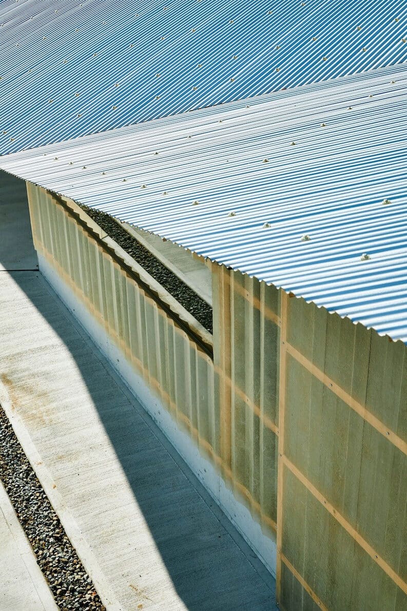 Tsukumo Kiln: geometría y luz en un taller cerámico