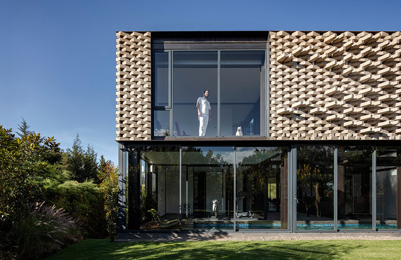 Una Casa en los Andes by ODD ARCHITECTS