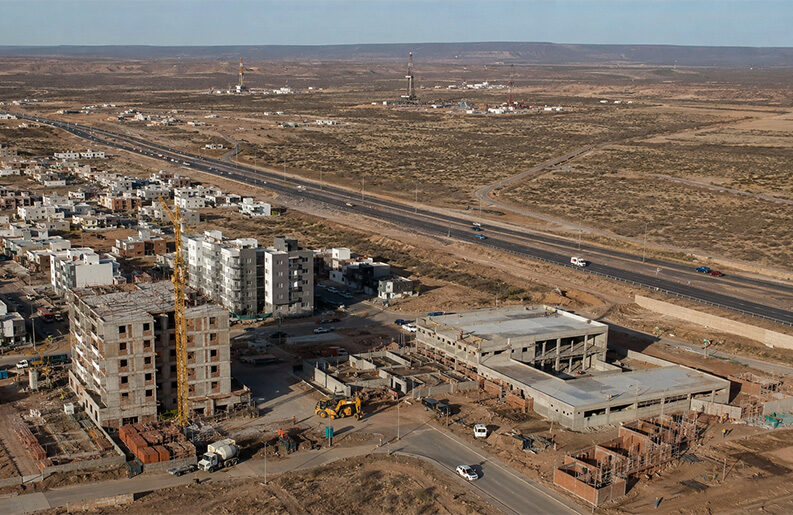 El desafío que Vaca Muerta plantea a Neuquén. Construir ciudades a la velocidad de su crecimiento