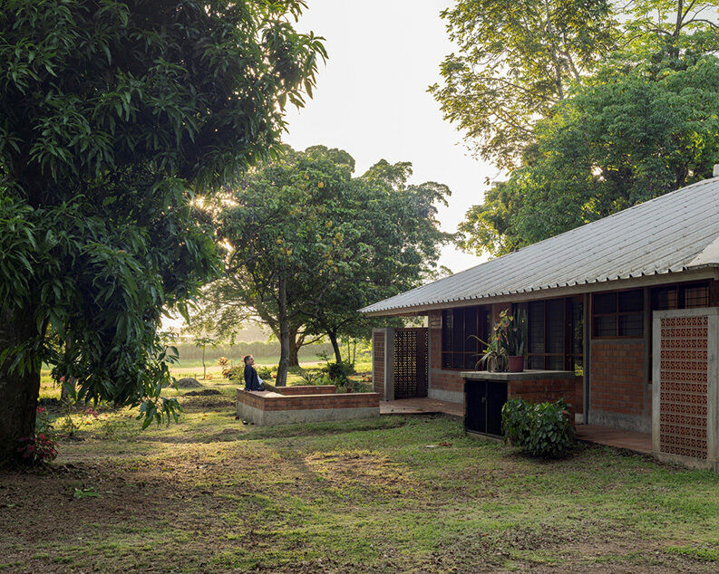 Villa E by Vásquez & López Arquitectos 