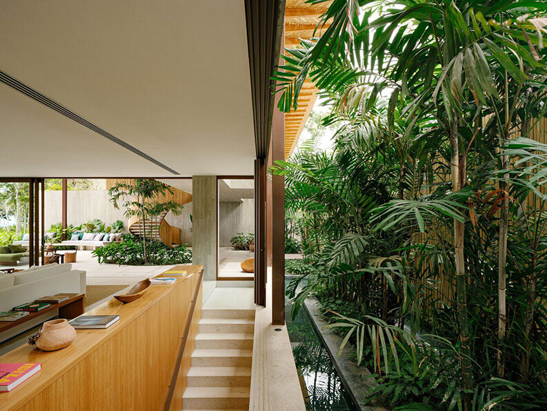 Villa Yandara by Padovani Arquitetos