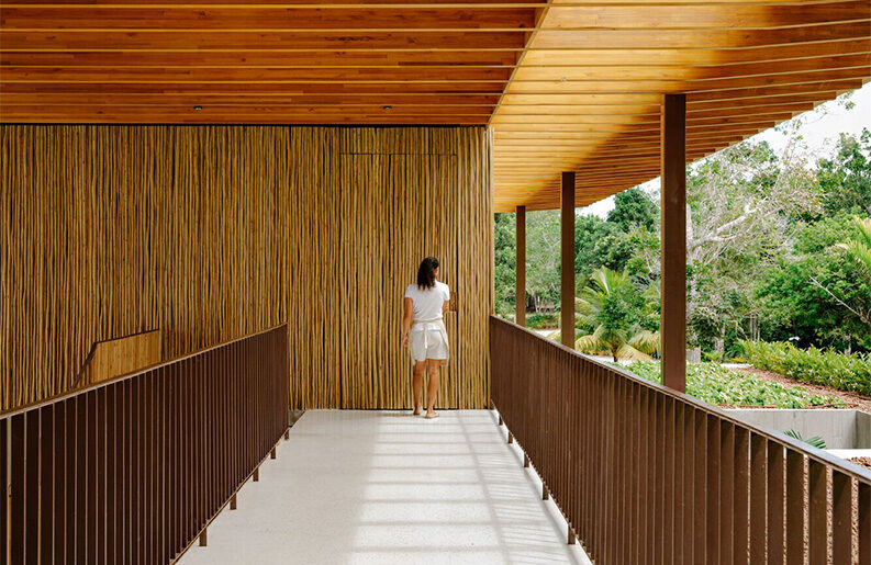 Villa Yandara by Padovani Arquitetos