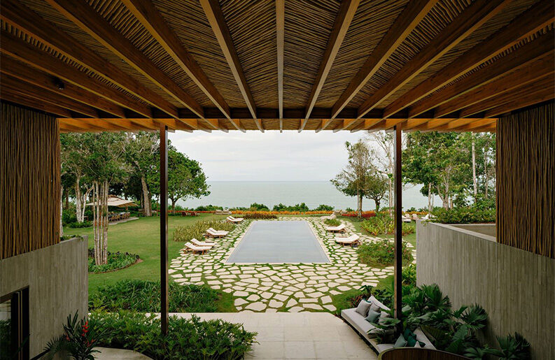 Villa Yandara by Padovani Arquitetos