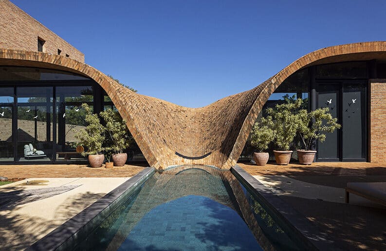 El arco vuelve