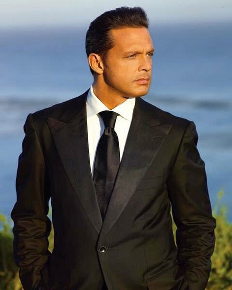 Así es la espectacular casa de Luis Miguel en España