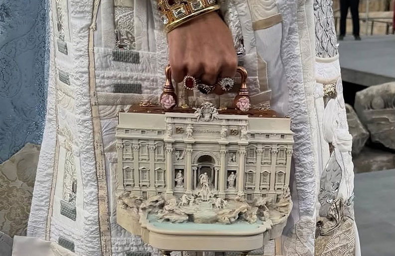 Bolso inspirado en la Fontana di Trevi