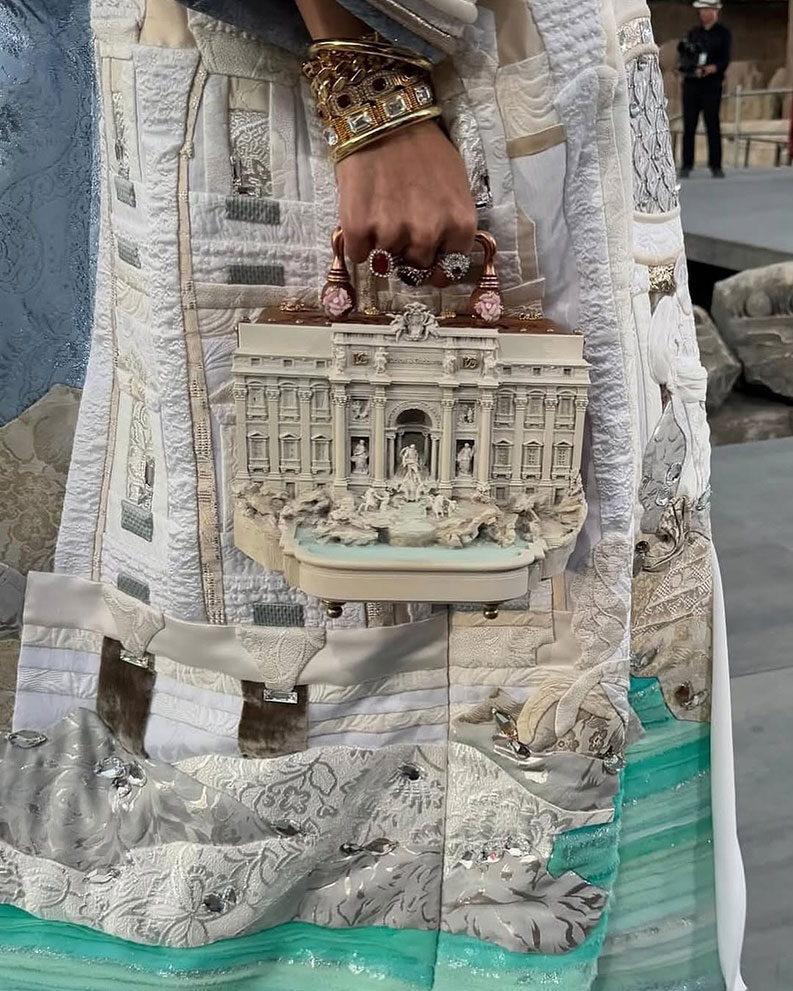 Bolso inspirado en la Fontana di Trevi