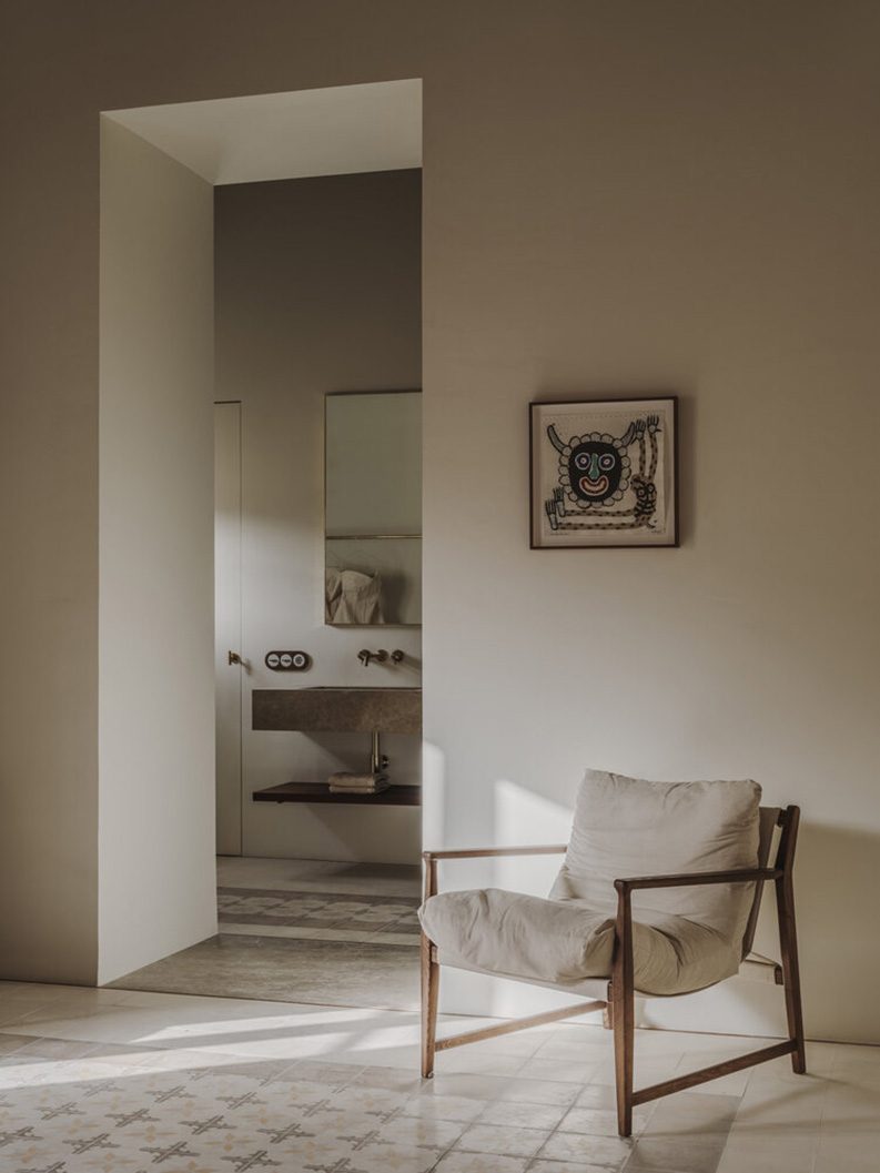 Born 10 by NORA studio