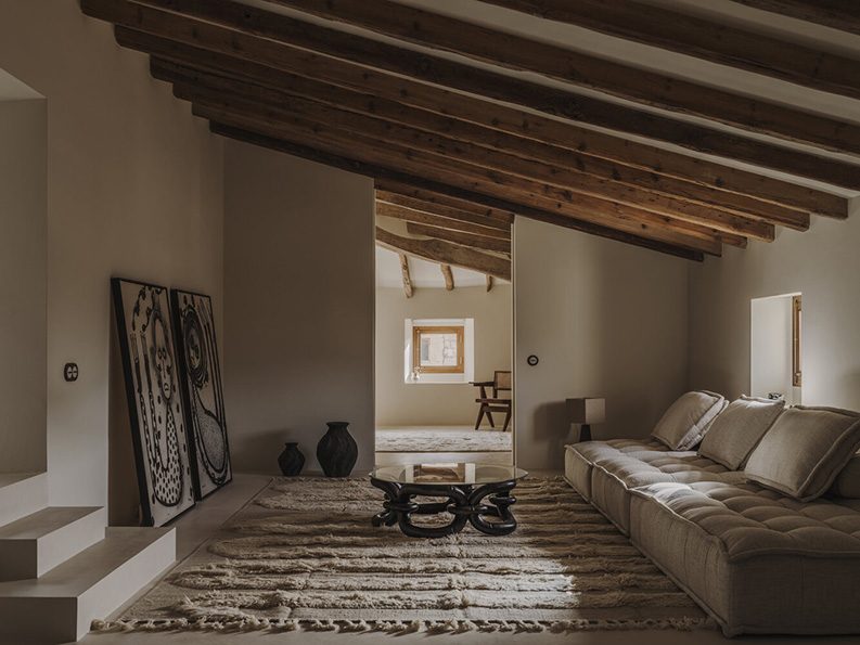 Born 10 by NORA studio