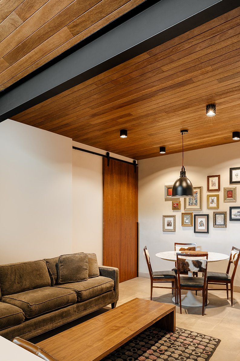 Casa 24 by Dionne Arquitectos