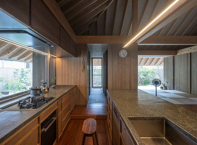 Casa AMAMI by Sakai Architects