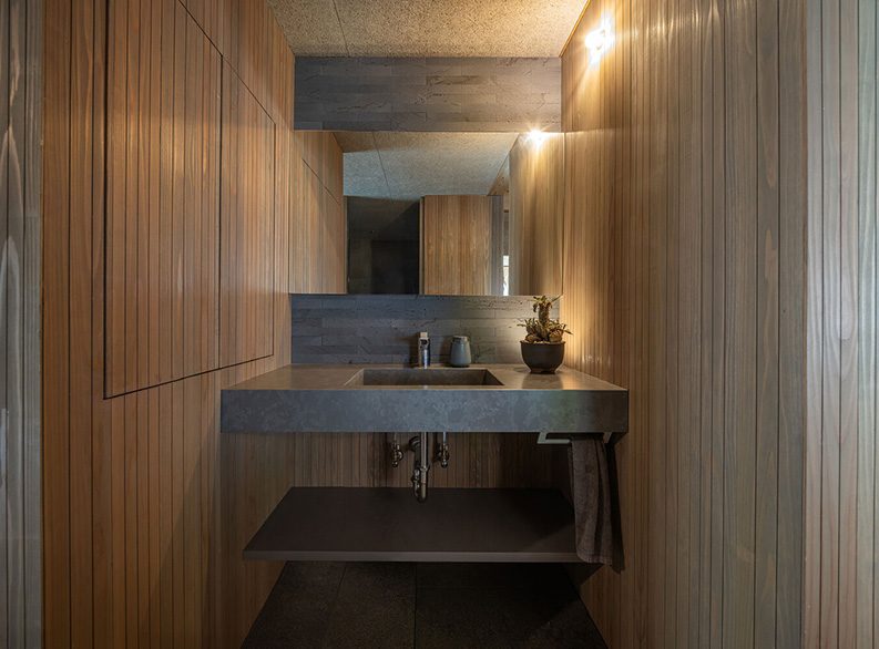 Casa AMAMI by Sakai Architects