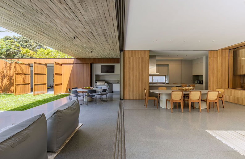 Casa Abacateiro by Angela Castilho Arquitetura e Interiores
