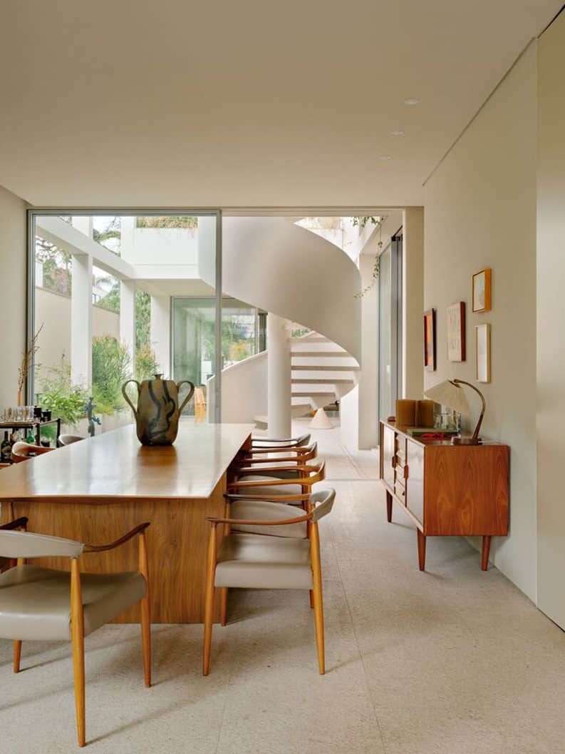 Casa Atlântica by Felipe Hess Arquitetos