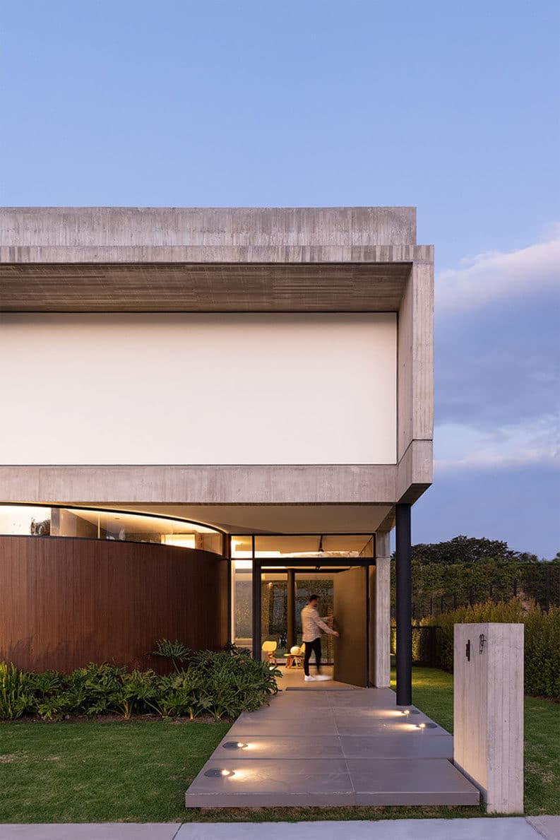 Casa Binocular by Gabriel Rivera Arquitectos