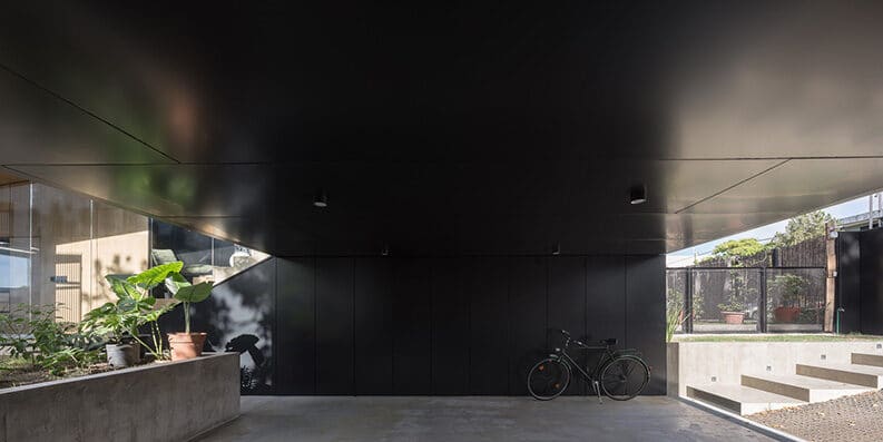 Casa Blixen 4238 by MBST Arquitectos