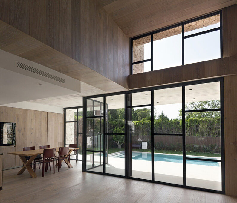 Casa Campolivar by Antonio Altarriba Arquitectos