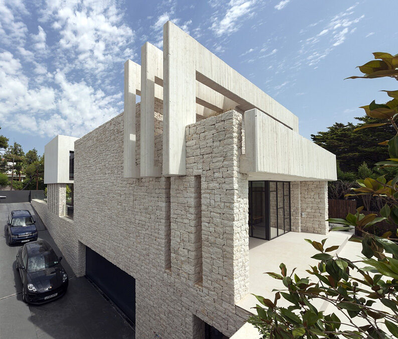 Casa Campolivar by Antonio Altarriba Arquitectos