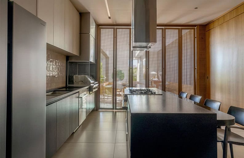 Casa DG. Una propiedad con amplias actividades en una zona residencial