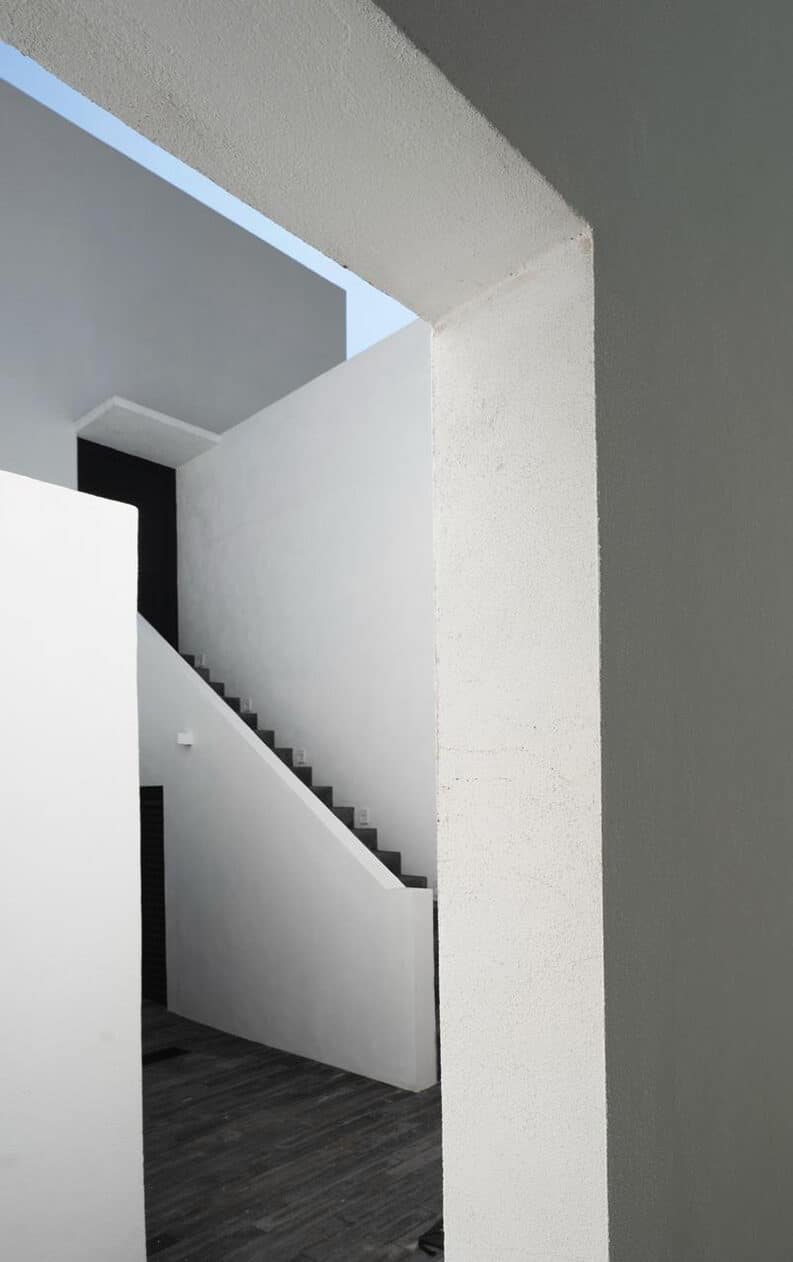 Casa E by Lucio Muniain et at