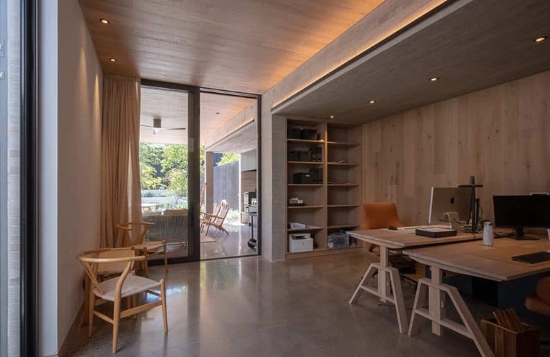 Casa Eje de Agua by Estudio i