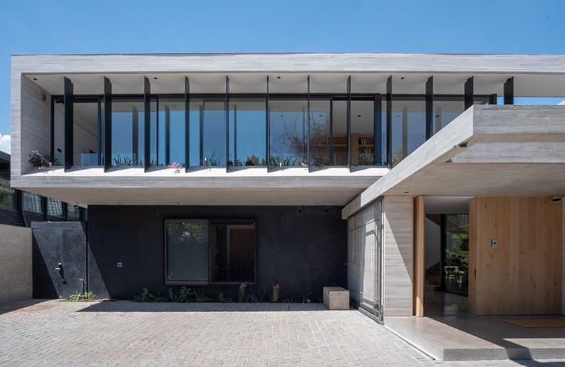 Casa Eje de Agua by Estudio i