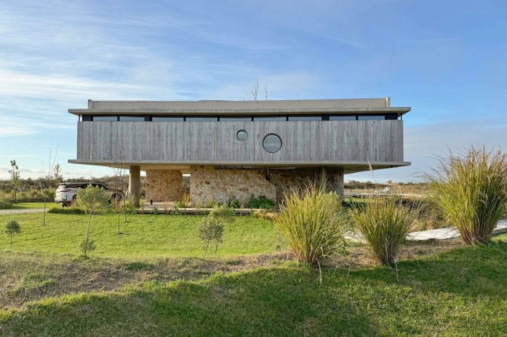 Casa El Salvaje by Sol Galliano