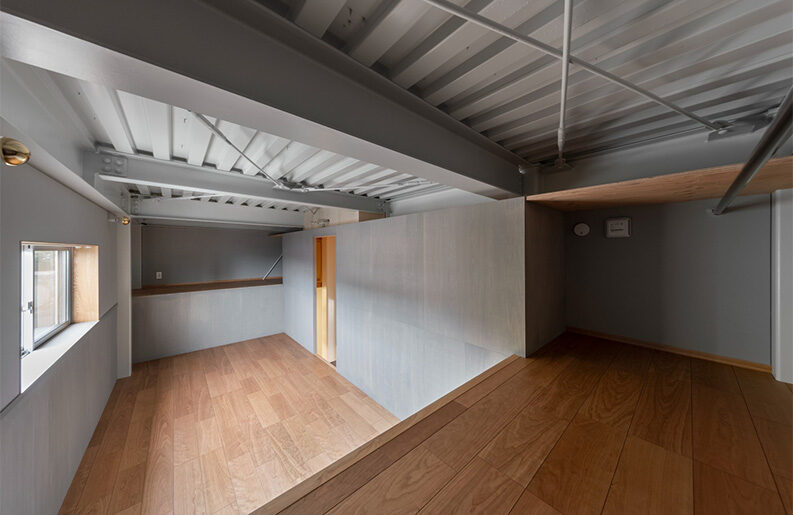 Casa Elevada del Suelo by nanometer architecture