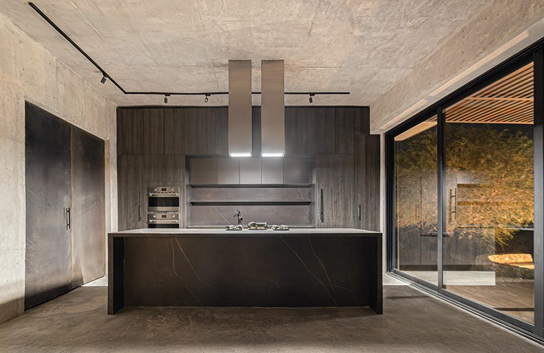 Casa Estrato by Blending Dots Arquitectos + ARQ. Rogelio Castillo