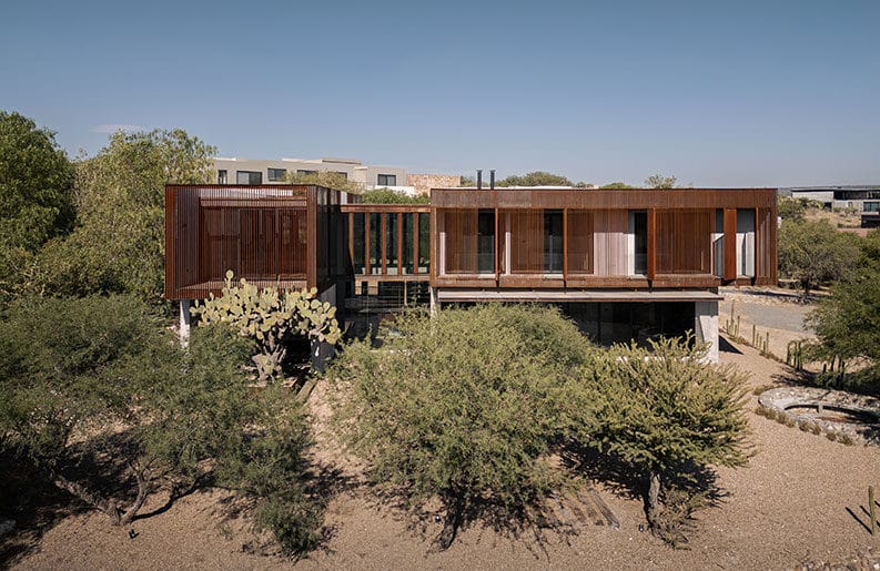 Casa Estrato by Blending Dots Arquitectos + Arq. Rogelio Castillo