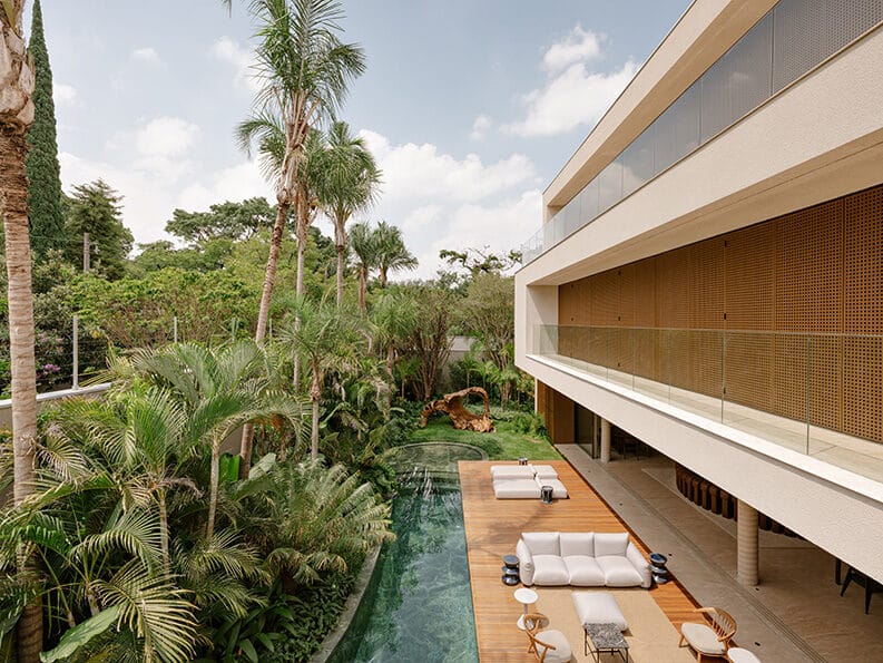 Casa FR by Meireles + Pavan Arquitetura