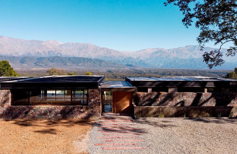 Casa Fai by MedinaMas/Arq