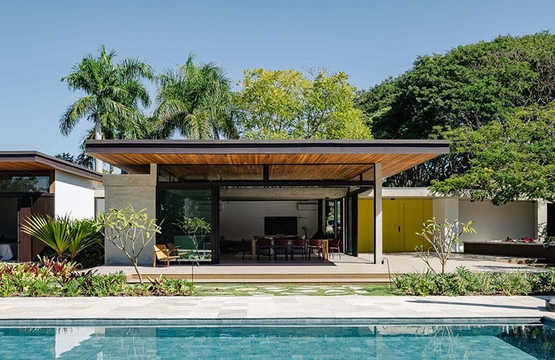 Casa Flamboyant by Juliana Camargo, Prumo projetos