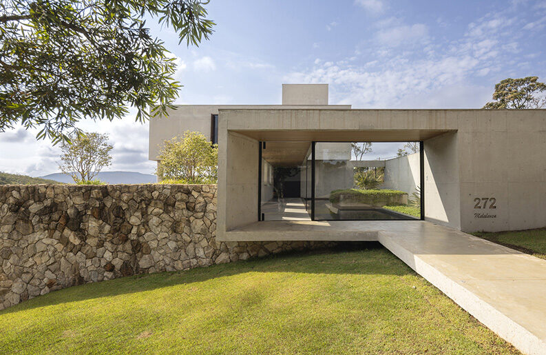 Casa GM by Frederico Bicalho Arquitetura 