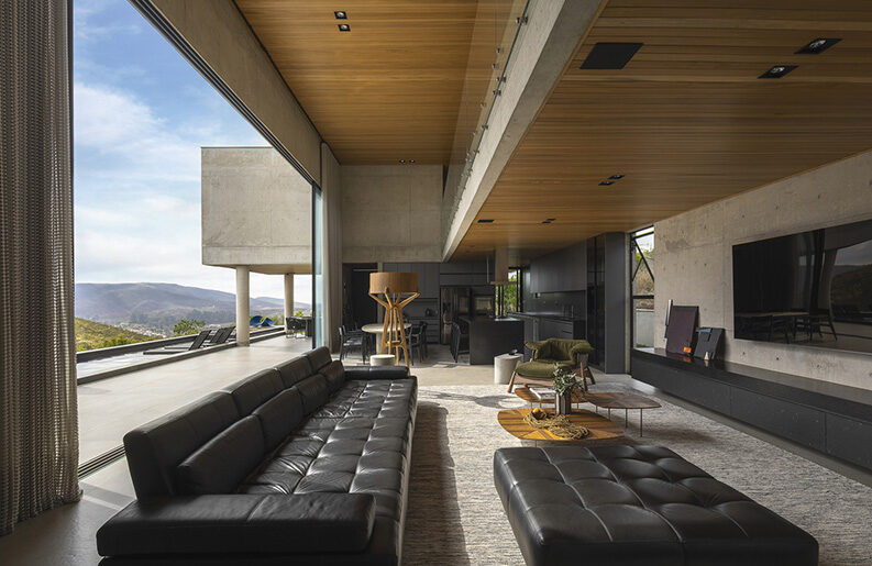 Casa GM by Frederico Bicalho Arquitetura 