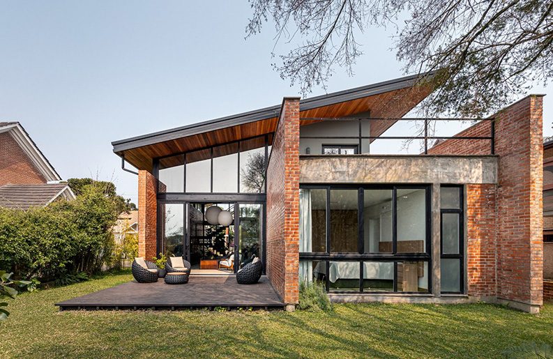 Casa Gralhas by OSPA Arquitetura e Urbanismo